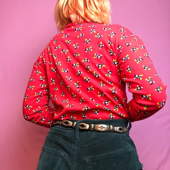 ❤️ Vintage 90s red Mickey Mouse turtleneck ❤️ - Picture 3 of 7